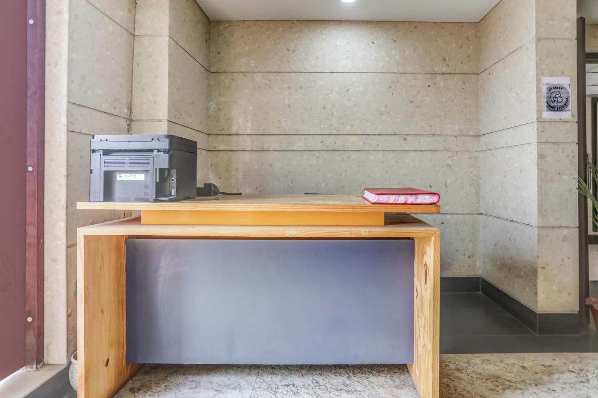 Collection O Limewood Stay Gurgaon Esterno foto