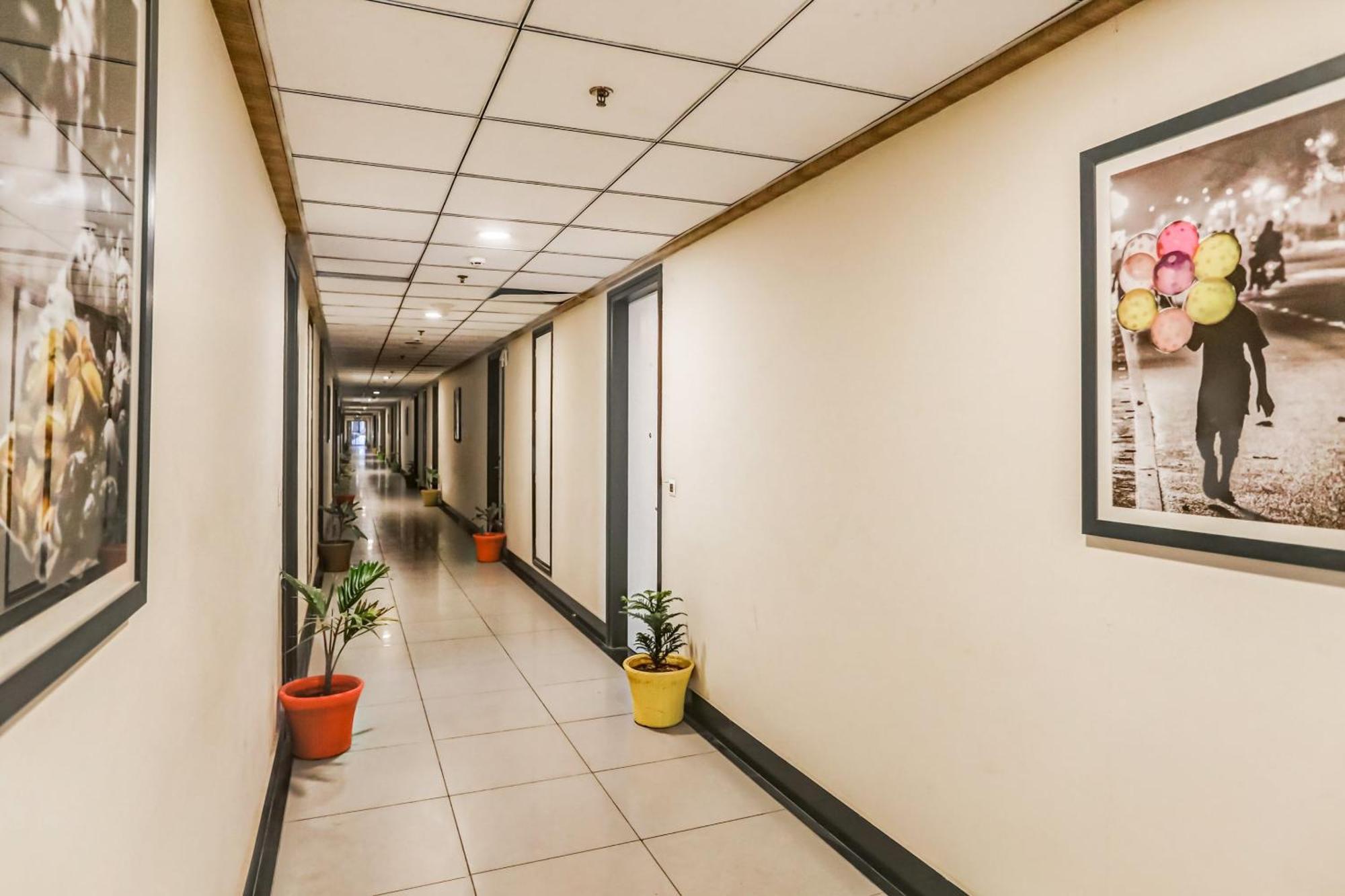 Collection O Limewood Stay Gurgaon Esterno foto